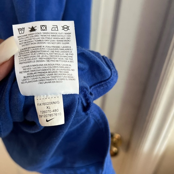 Nike Long Sleeve Pocket T-shirt SIZE X-Large(726070 480) ROYAL BLUE / WHITE Logo - Picture 6 of 9